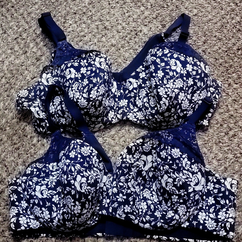 Lane Bryant lightly padded t-shirt under wire bra. Selling together.